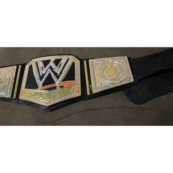 WWE Undisputed Championship Belt Gold Toy Pretend Child Youth Wrestling Costume - Picture 8 of 11